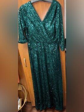 Emerald Green Sequin Formal Gown | Custom/Bespoke | V-Neck Evening Dress